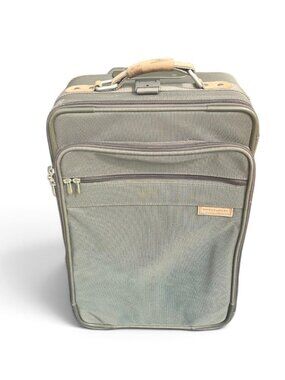 Briggs & Riley 22" Rolling Carry On Luggage 2 Wheel Upright Green Vintage